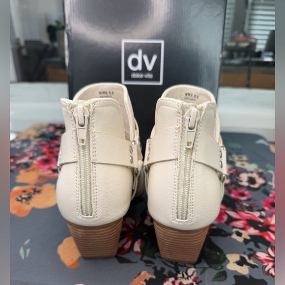💙DV Dolce Vita Women's Kramer Ankle Boot - Picture 7 of 8